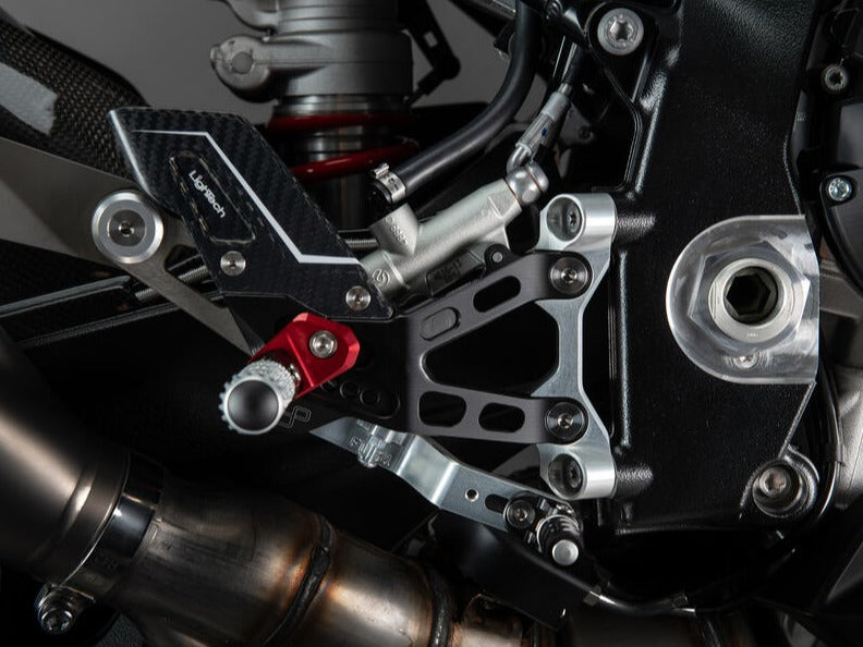 Ext Hang & L F/rest Kit S1000RR 17- with Akrapovic R&G (EH0076BKA) main image 1