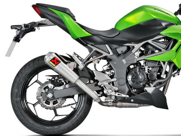 AKRAPOVIC S-K2SO8-CUBT Kawasaki Ninja 125 / Z125 / 250SL Slip-On Exhaust (carbon)