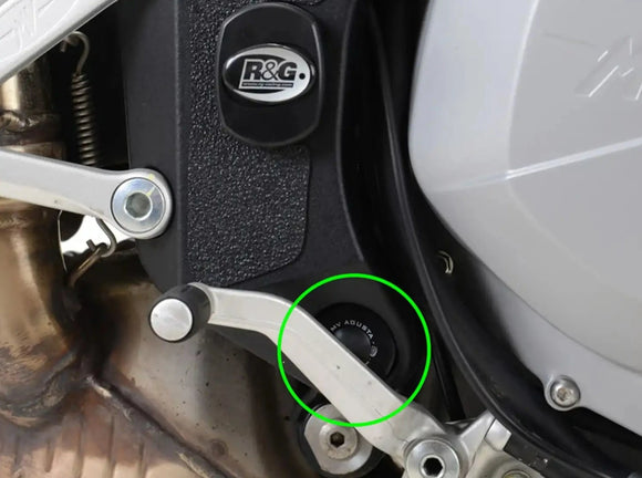 FI0125 - R&G RACING MV Agusta Brutale 1090 (2013+) Lower Cast Frame Plug (right side)