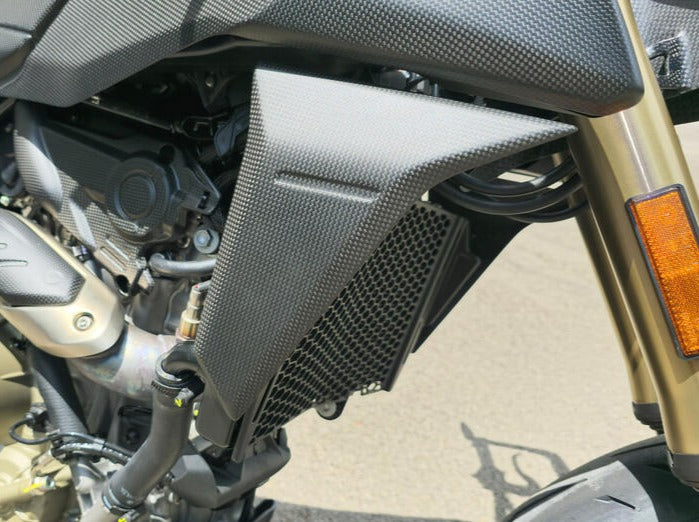 CNC RACING Ducati Hypermotard 698 Carbon Fuel Tank Side Covers