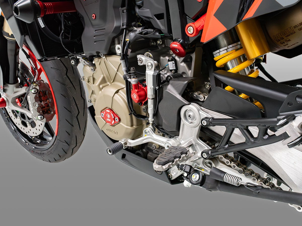 スプロケットカバー【ドゥカティ】 DBK Ducati Hypermotard 698 Mono (2024+) Carbon Sprocket Cover