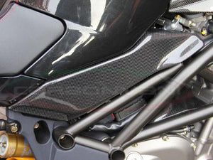 CARBONVANI MV Agusta Brutale 910 (05/11) Carbon Small Tank Side Panel (right side) – Accessories in the 2WheelsHero Motorcycle Aftermarket Accessories and Parts Online Shop