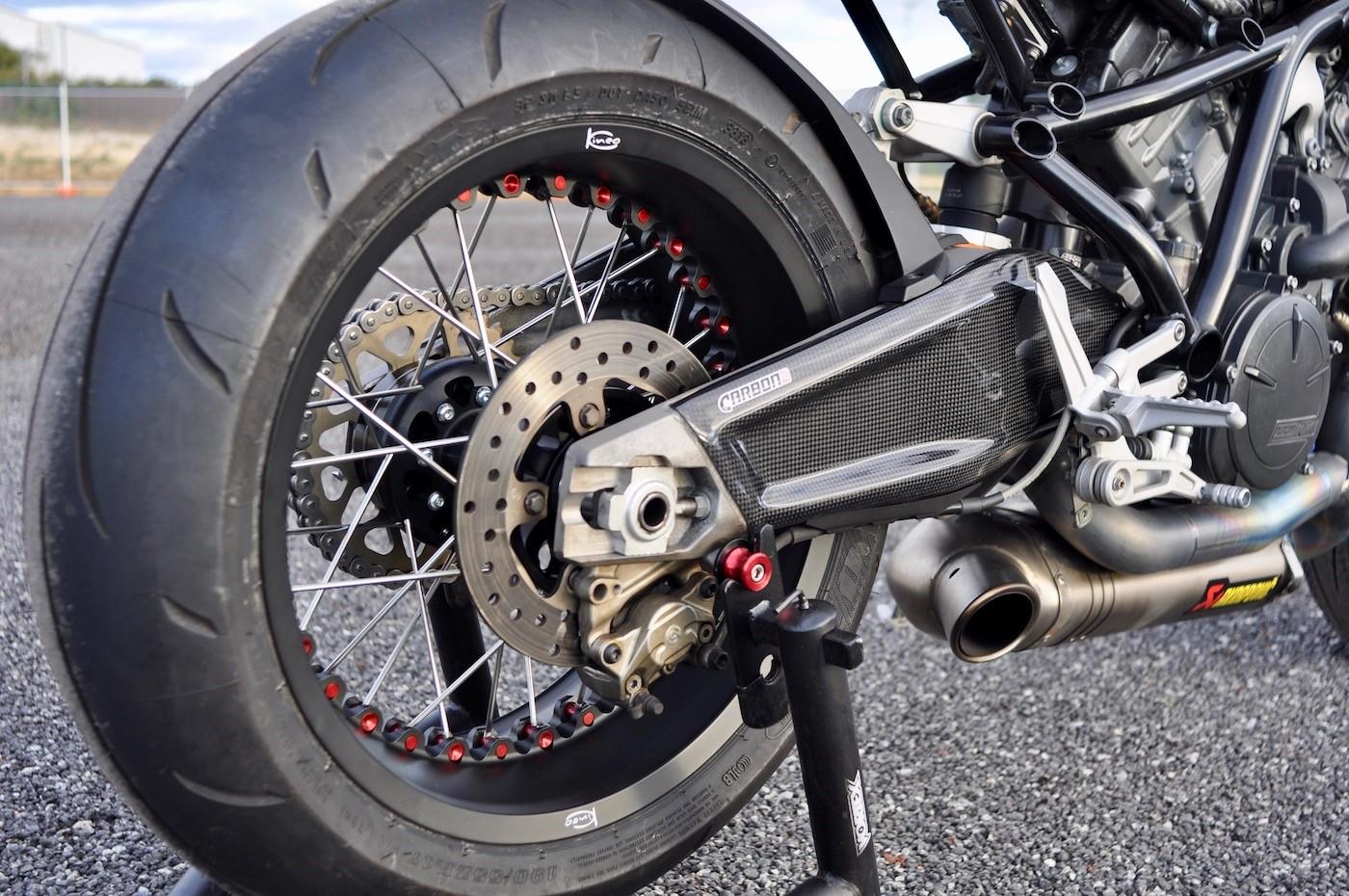 CARBON2RACE KTM 1190 RC8/R Carbon Swingarm Covers – 2Wheels Hero
